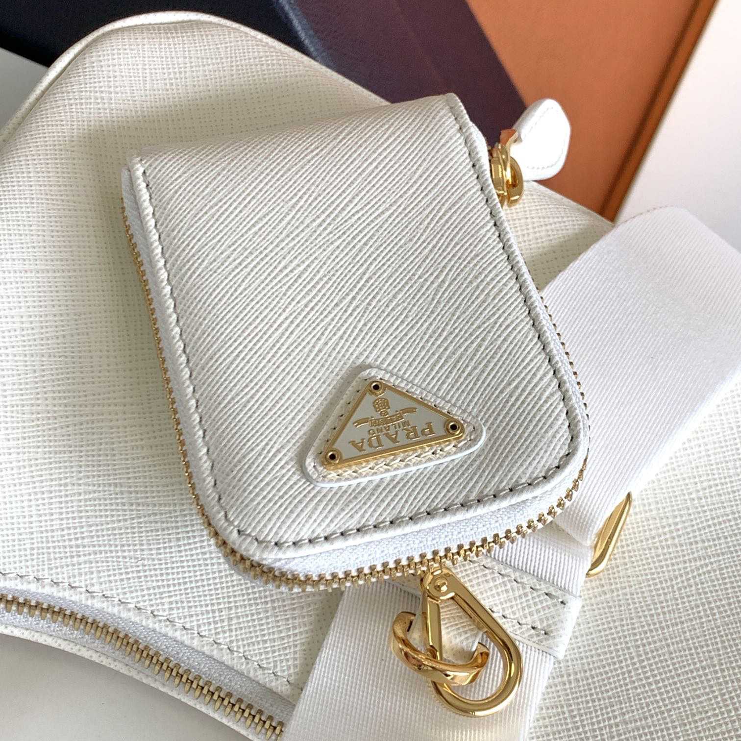Prada Re-Edition 2005 Saffiano Leather Bag (22-18-6.5cm) - FashionPlug