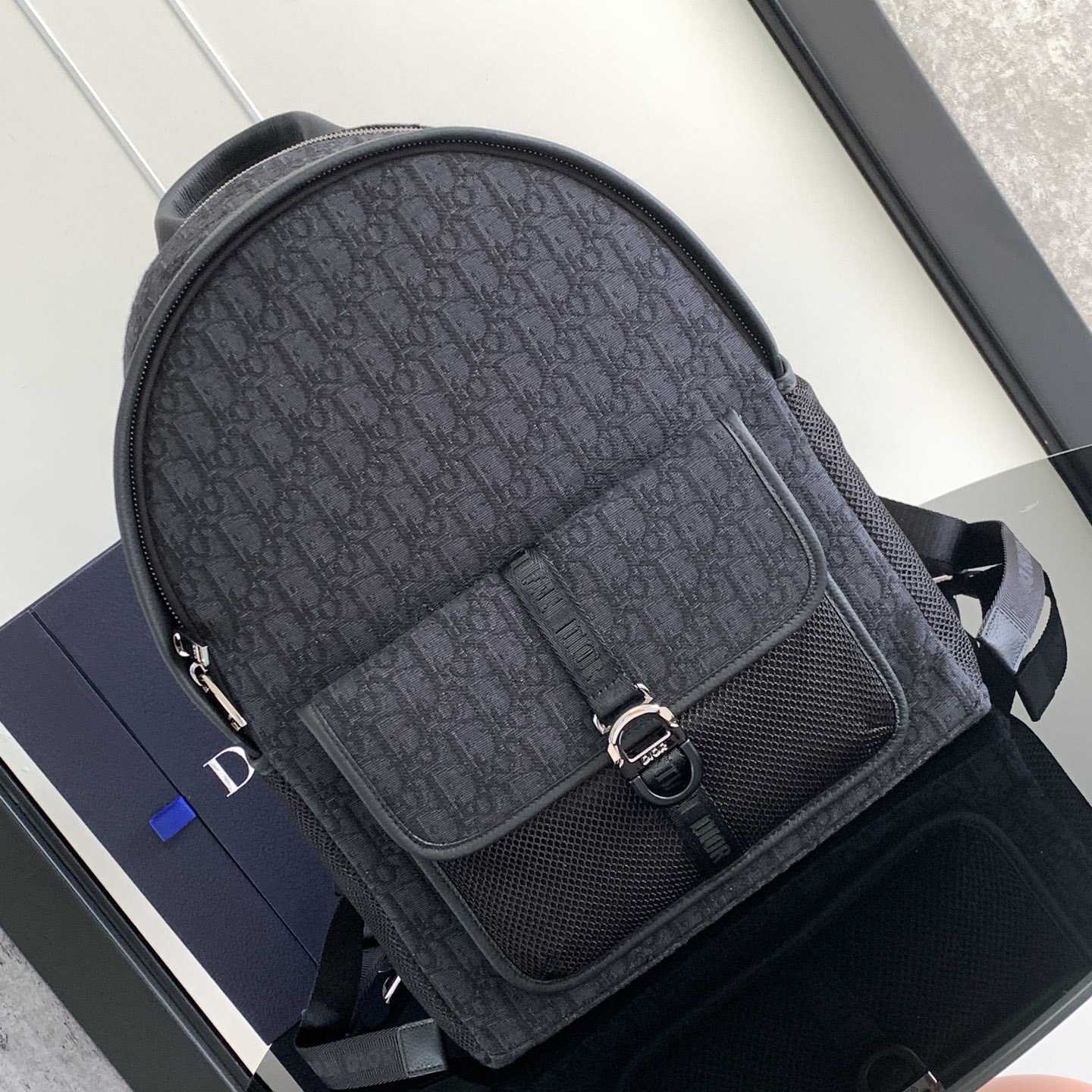 Dior 8 Backpack - FashionPlug