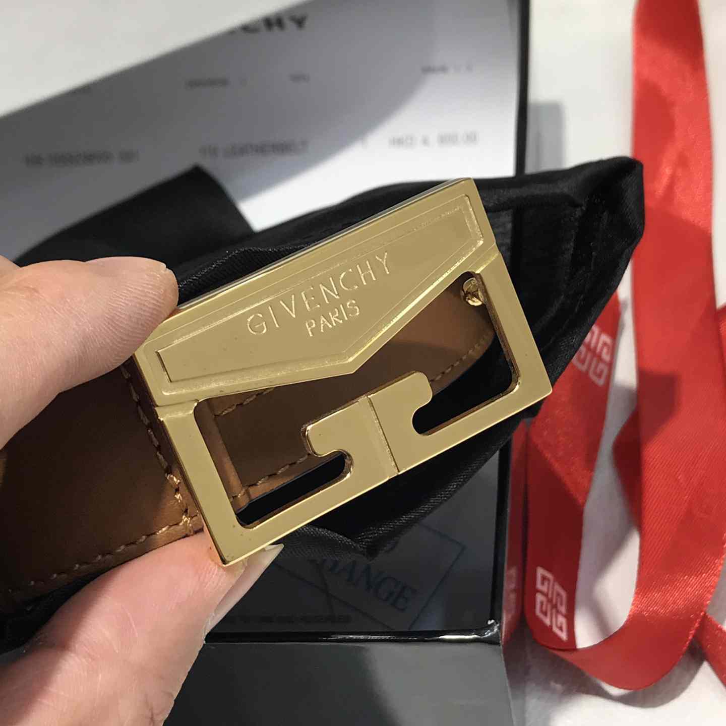 Givenchy  Leather Belt      30mm - FashionPlug