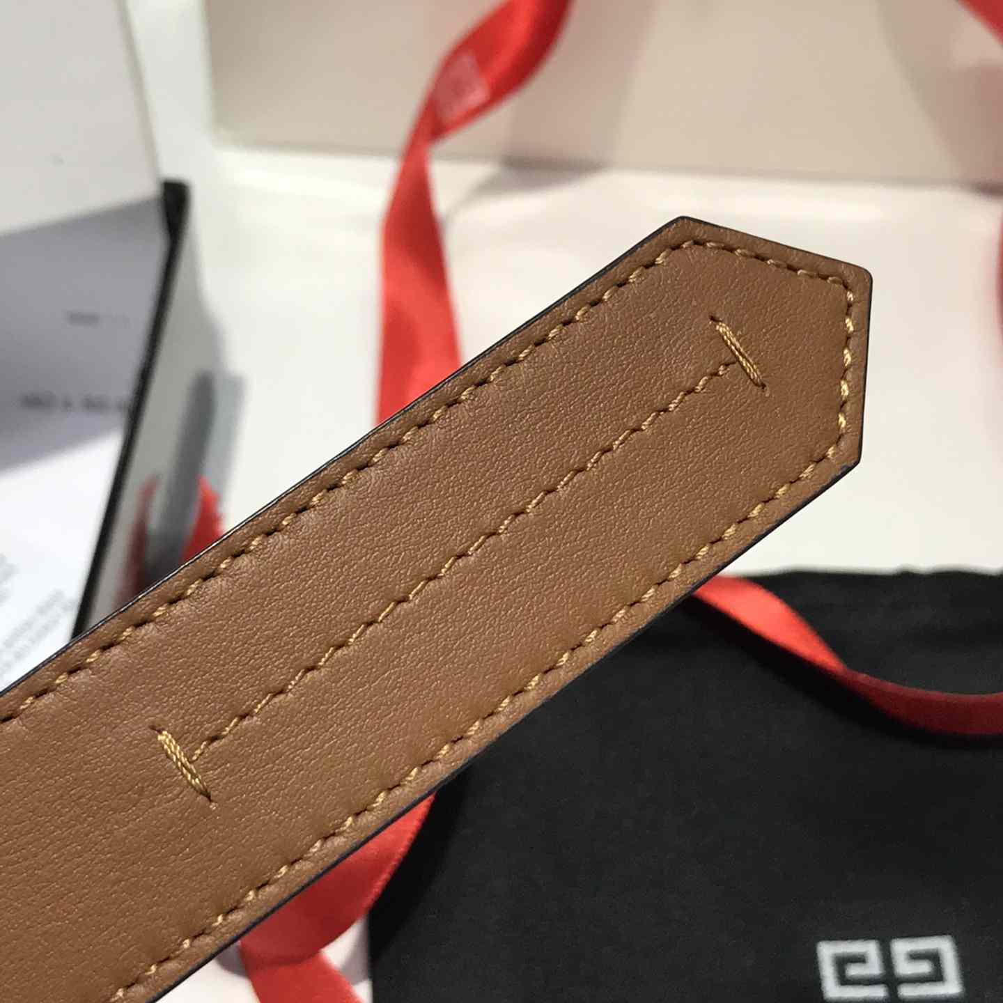 Givenchy  Leather Belt      30mm - FashionPlug