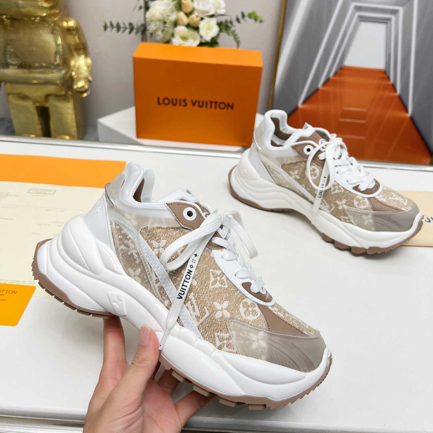 Louis Vuitton Monogram Sneaker            - FashionPlug