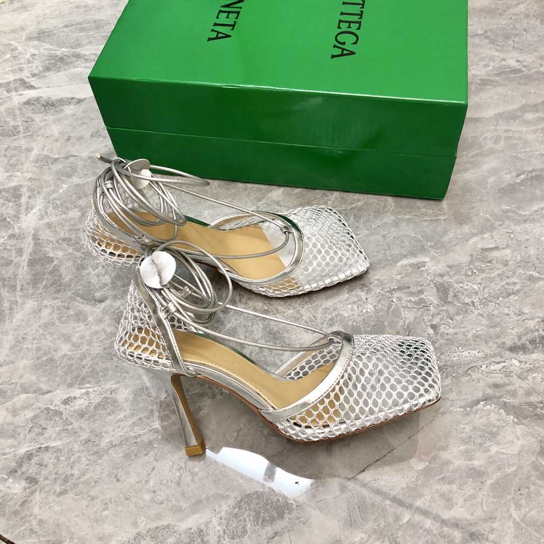 Bottega Veneta Stretch Lace-Up Sandal - FashionPlug