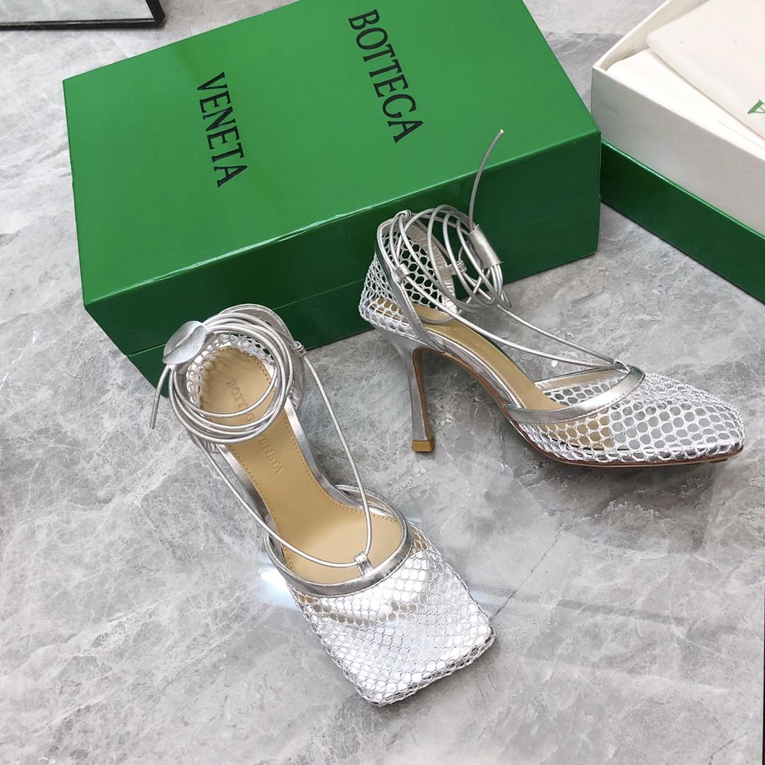 Bottega Veneta Stretch Lace-Up Sandal - FashionPlug