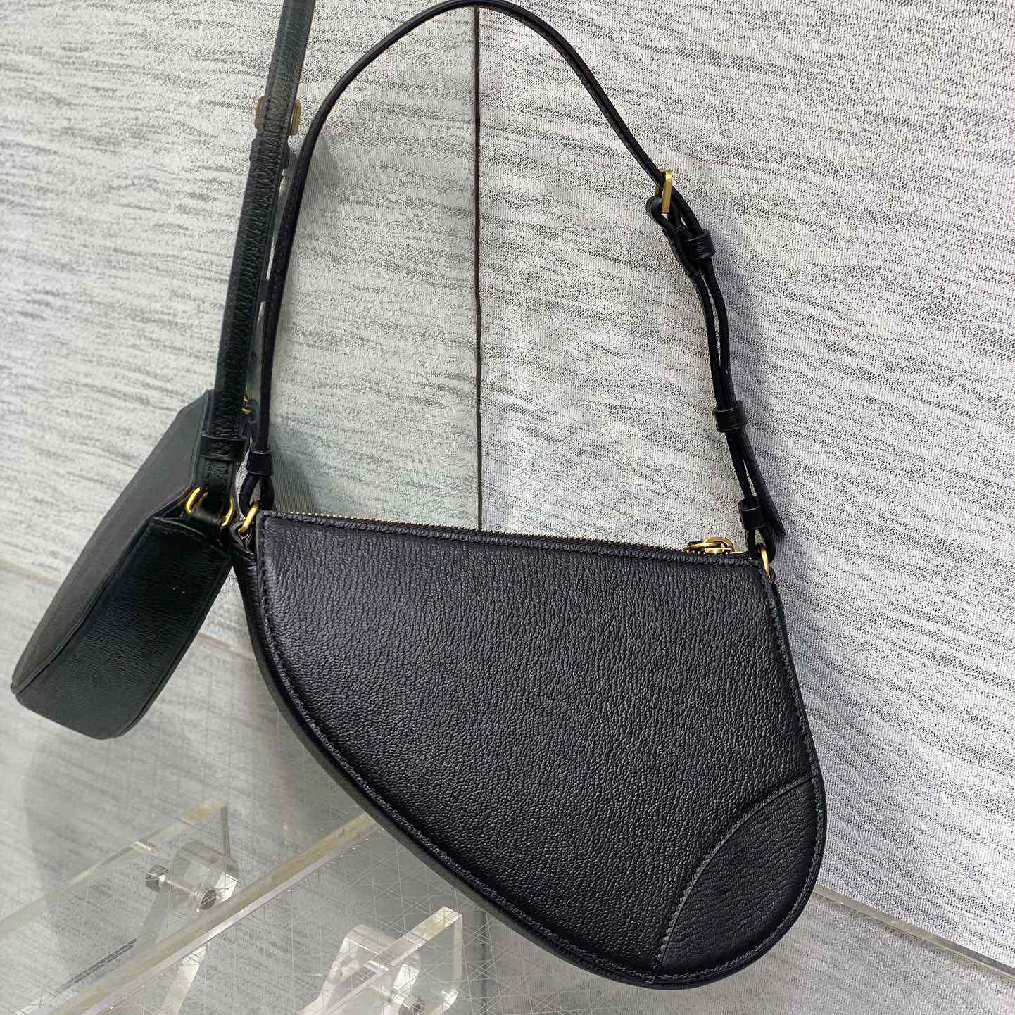 Dior Saddle Shoulder Pouch - FashionPlug