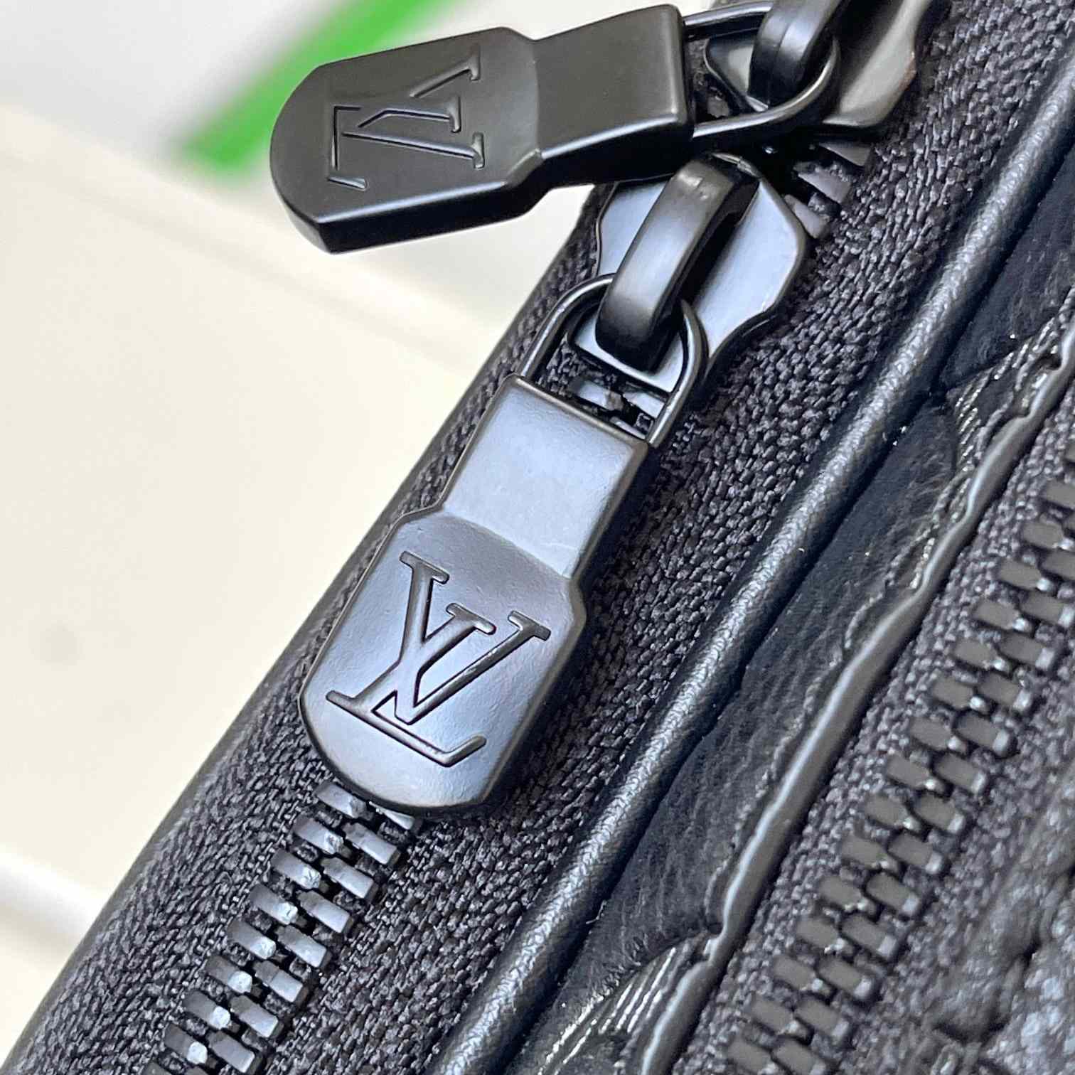 Louis Vuitton Alpha Wearable Wallet     M82544 - FashionPlug