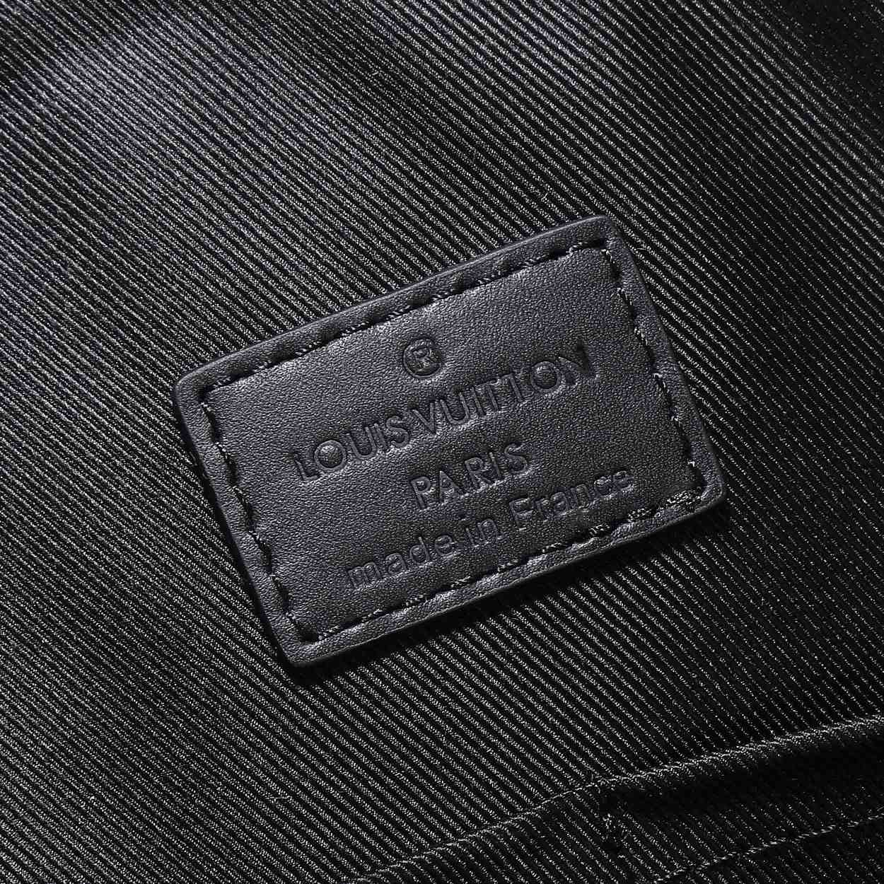 Louis Vuitton Lock It Tote   M59158 - FashionPlug