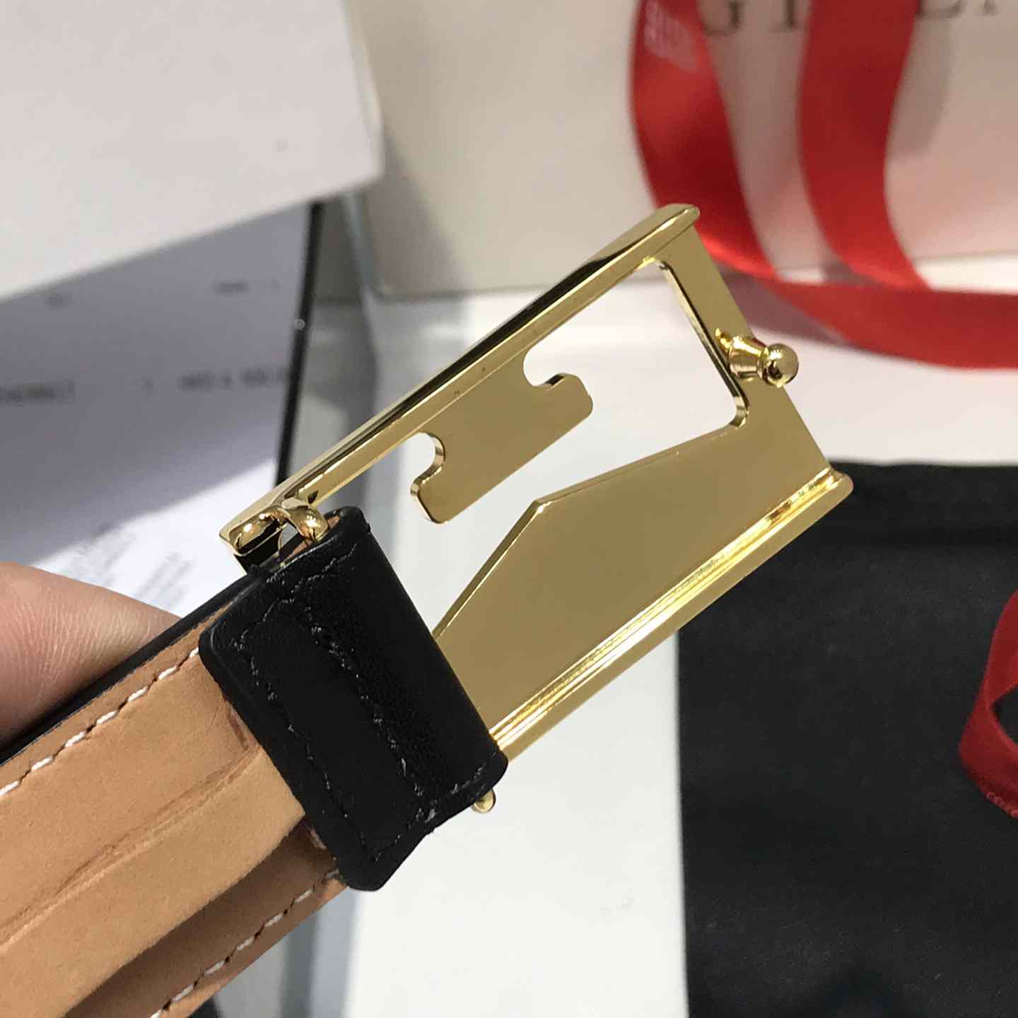 Givenchy  Leather Belt      30mm - FashionPlug