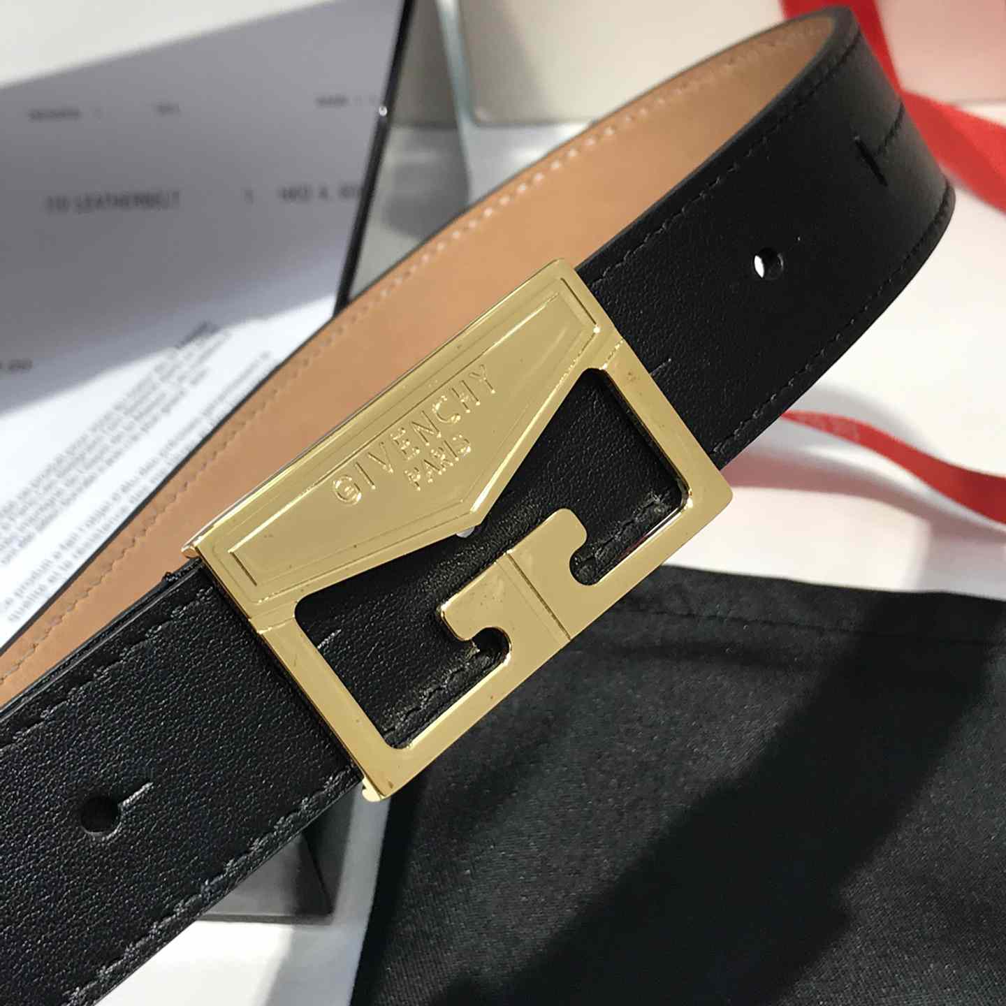 Givenchy  Leather Belt      30mm - FashionPlug
