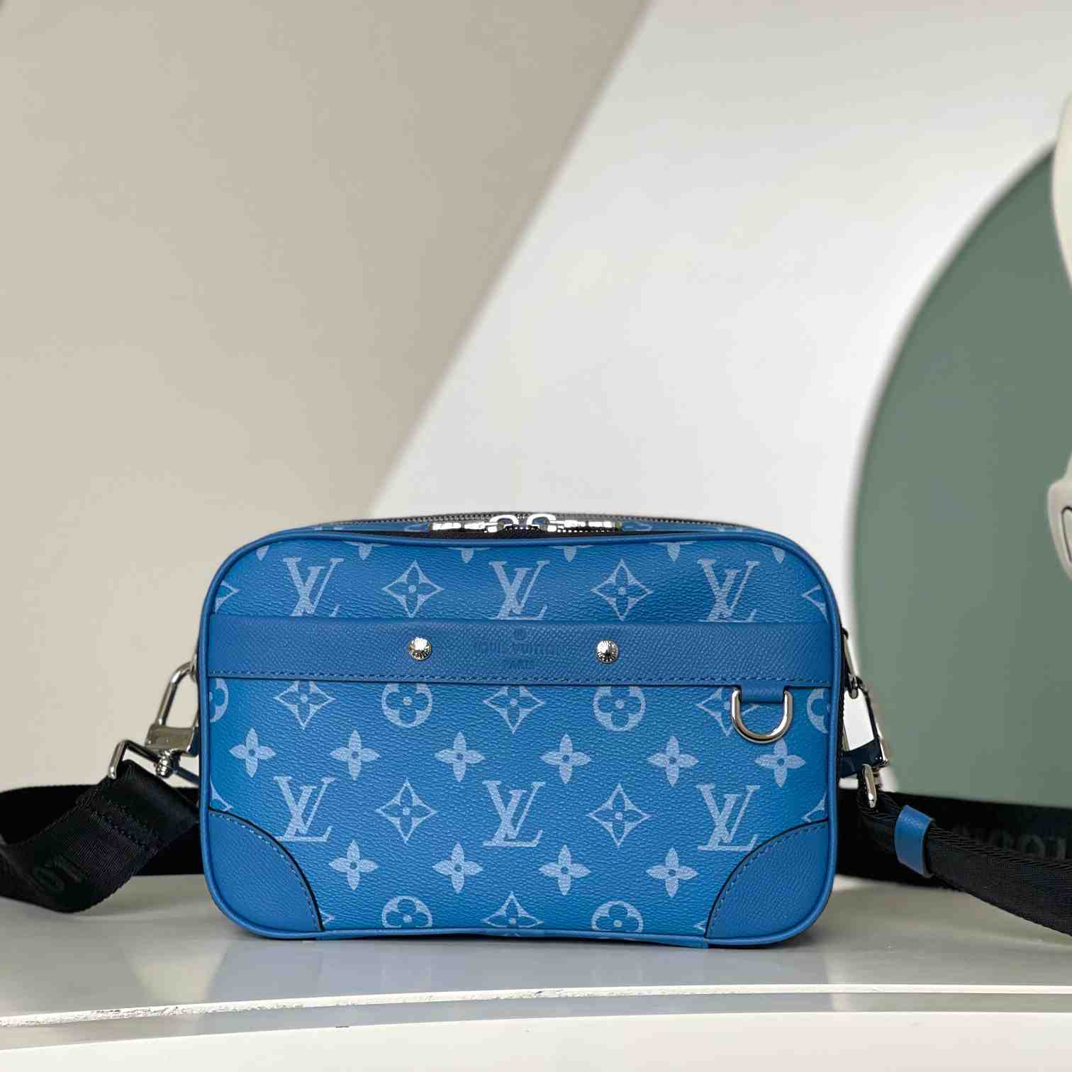 Louis Vuitton Alpha Messenger  M31016 - FashionPlug