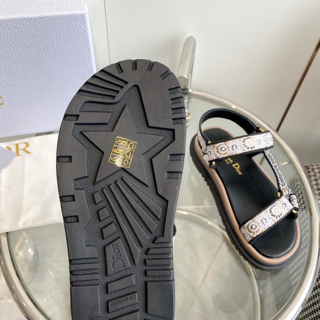 Dior D-Wave Sandal  - FashionPlug