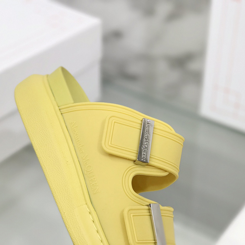 Alexander Mqueen Women's Hybrid Slide In Anise/Silver - FashionPlug