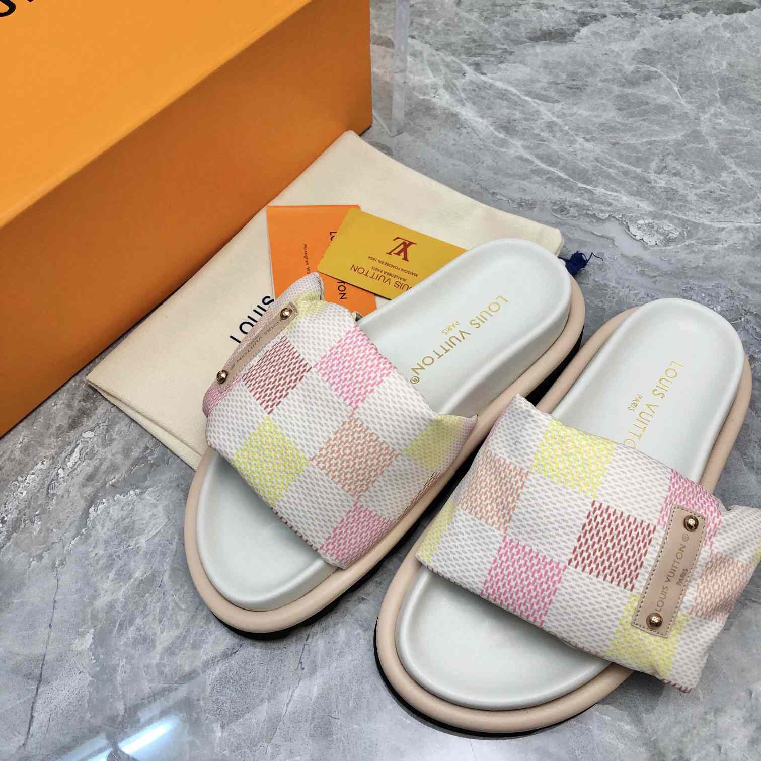 Louis Vuitton Pool Pillow Flat Comfort Mule     1ACTWW - FashionPlug