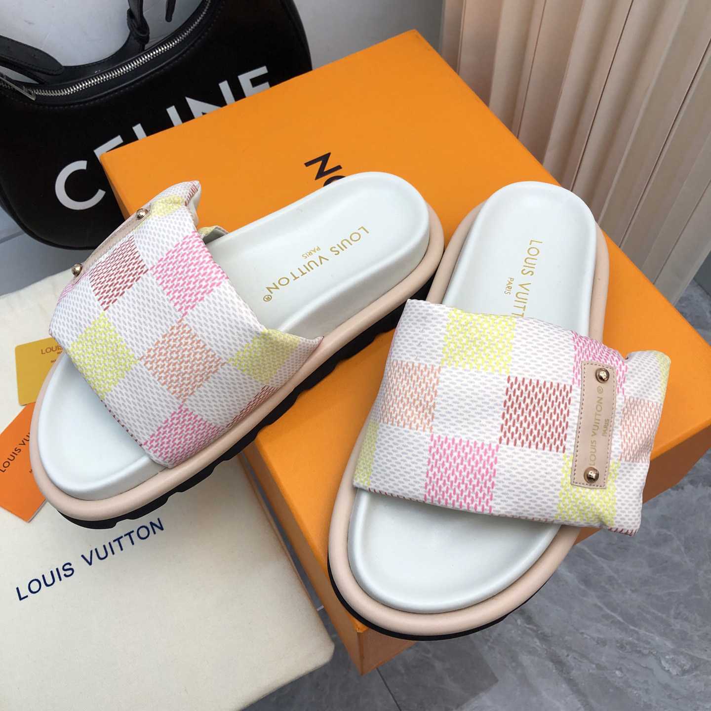 Louis Vuitton Pool Pillow Flat Comfort Mule     1ACTWW - FashionPlug