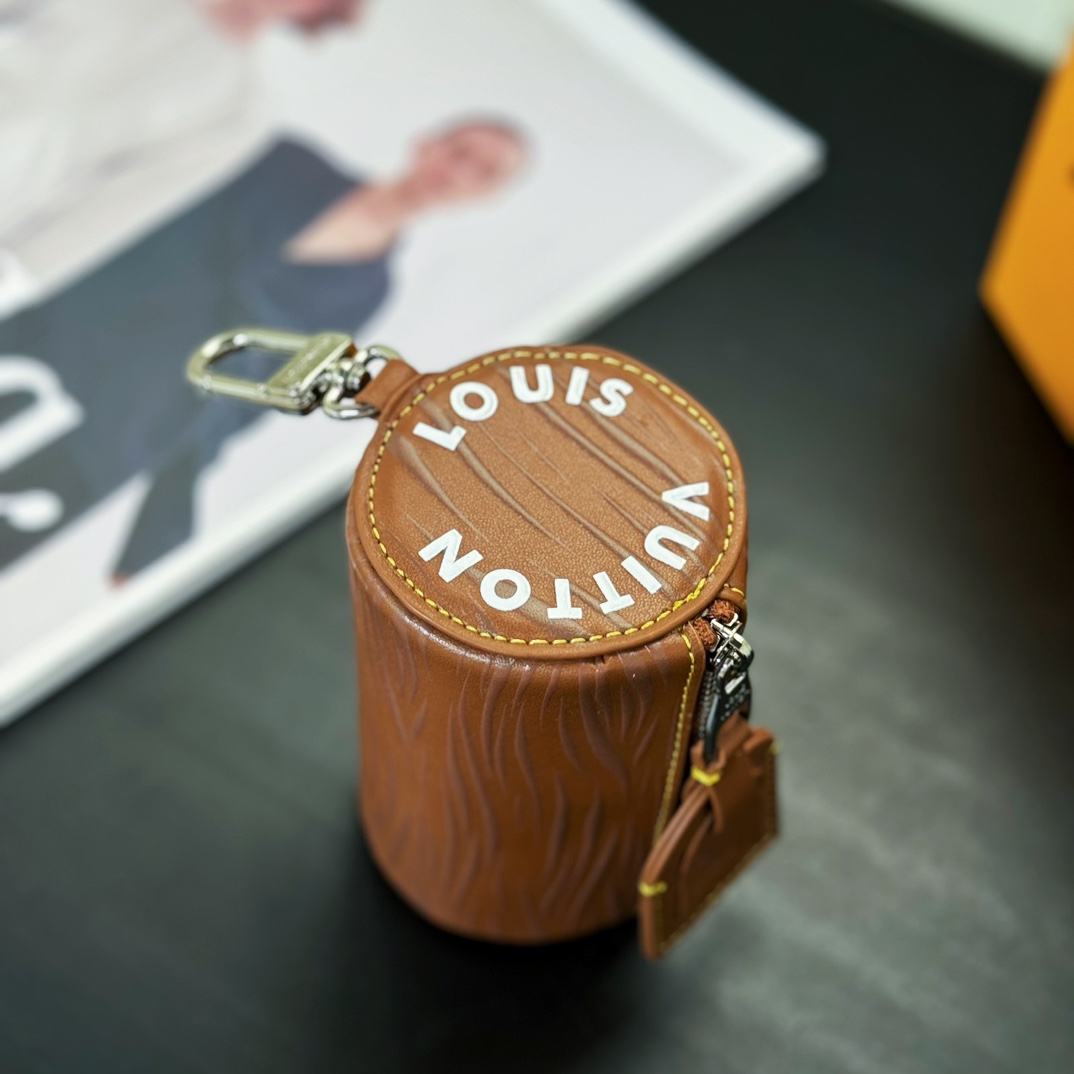 Louis Vuitton Soft Polochon Pouch Key Holder And Bag Charm      M01401 - FashionPlug
