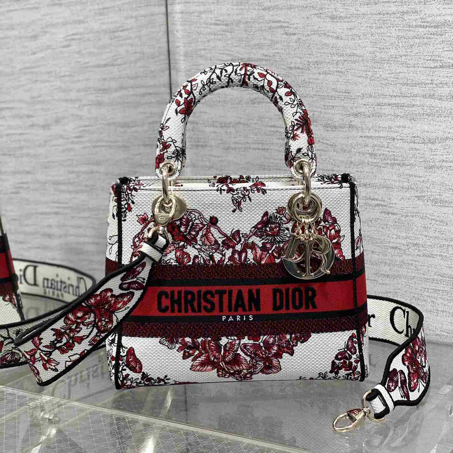Dior Medium Lady D-Lite Bag - FashionPlug