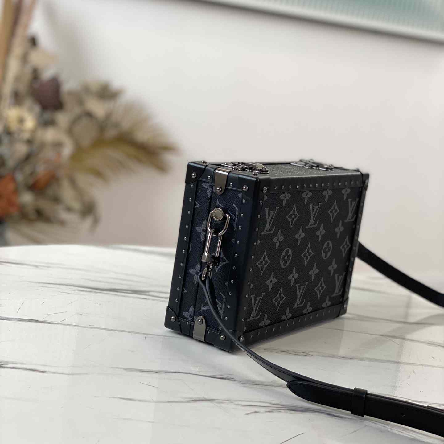 Louis Vuitton Clutch Box   M20251 - FashionPlug
