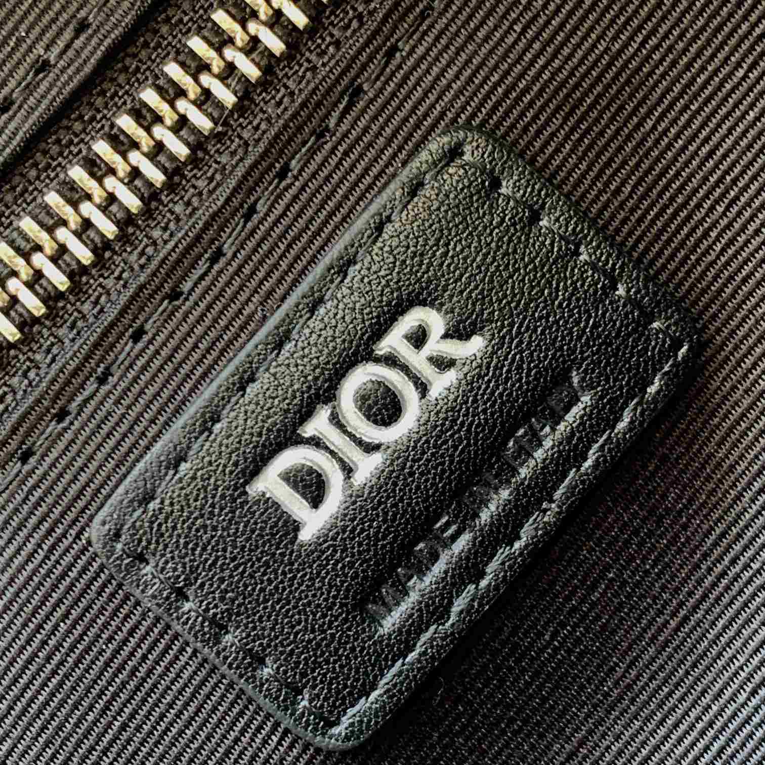 Dior Toiletry Bag - FashionPlug