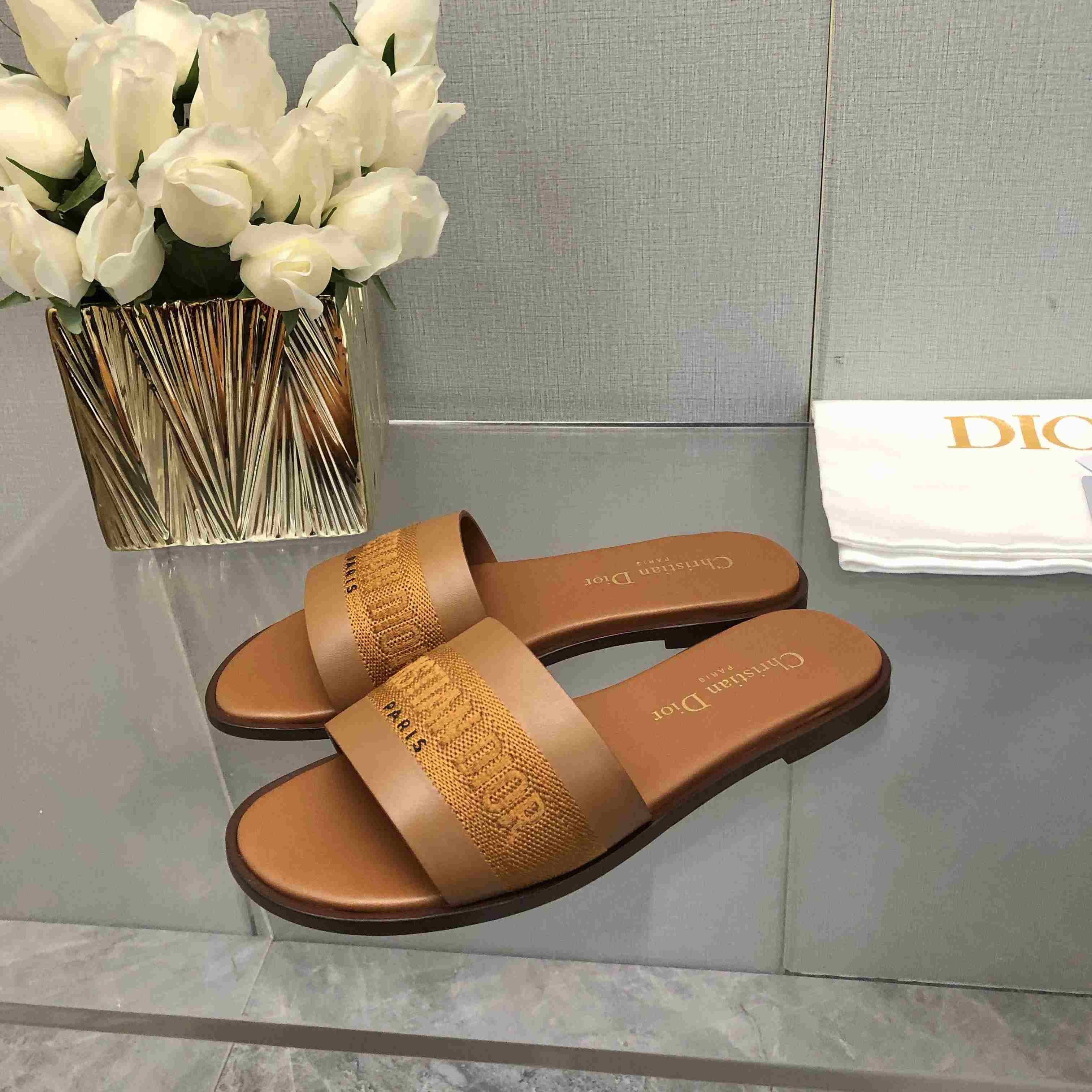 Dior Dway Slide - FashionPlug