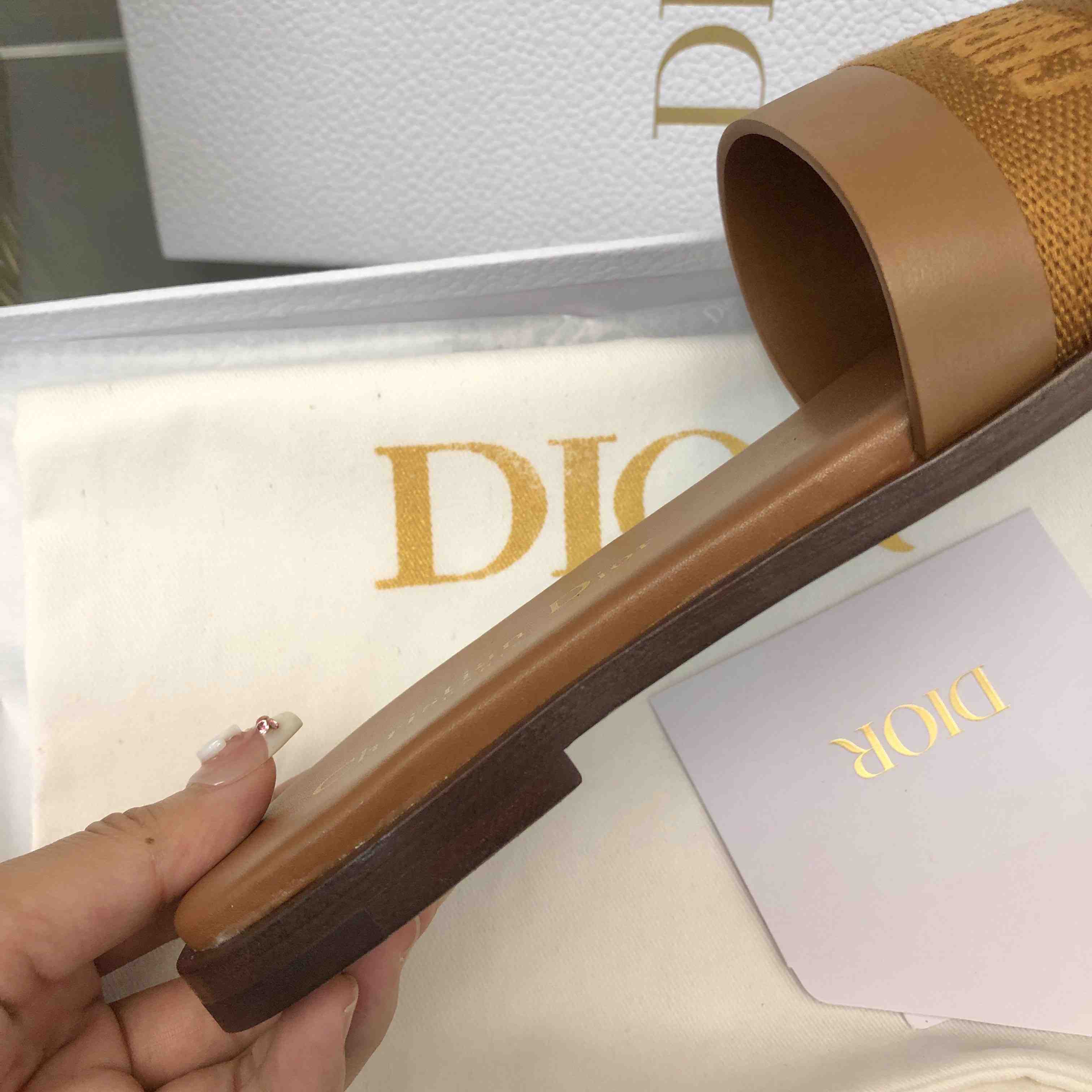 Dior Dway Slide - FashionPlug