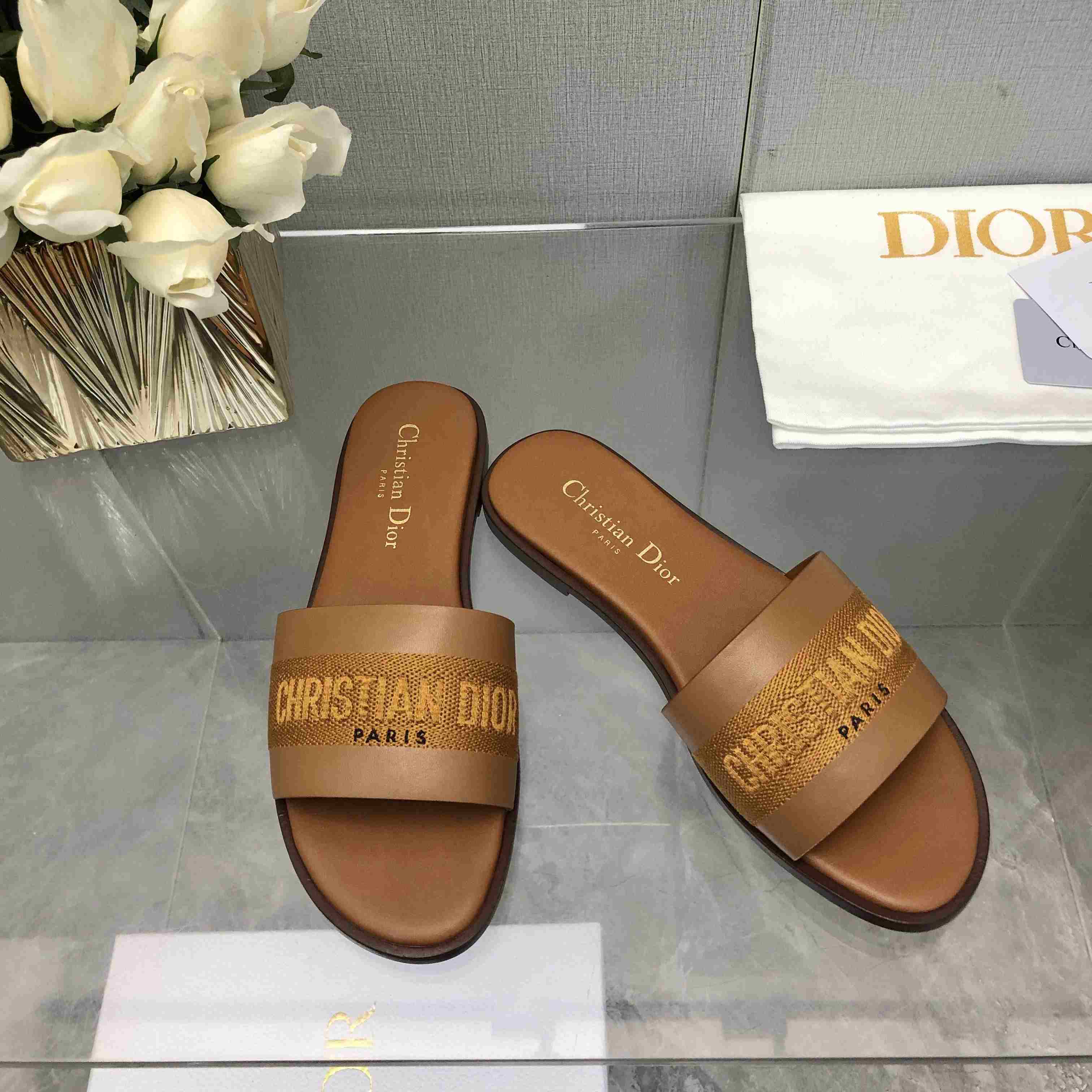 Dior Dway Slide - FashionPlug