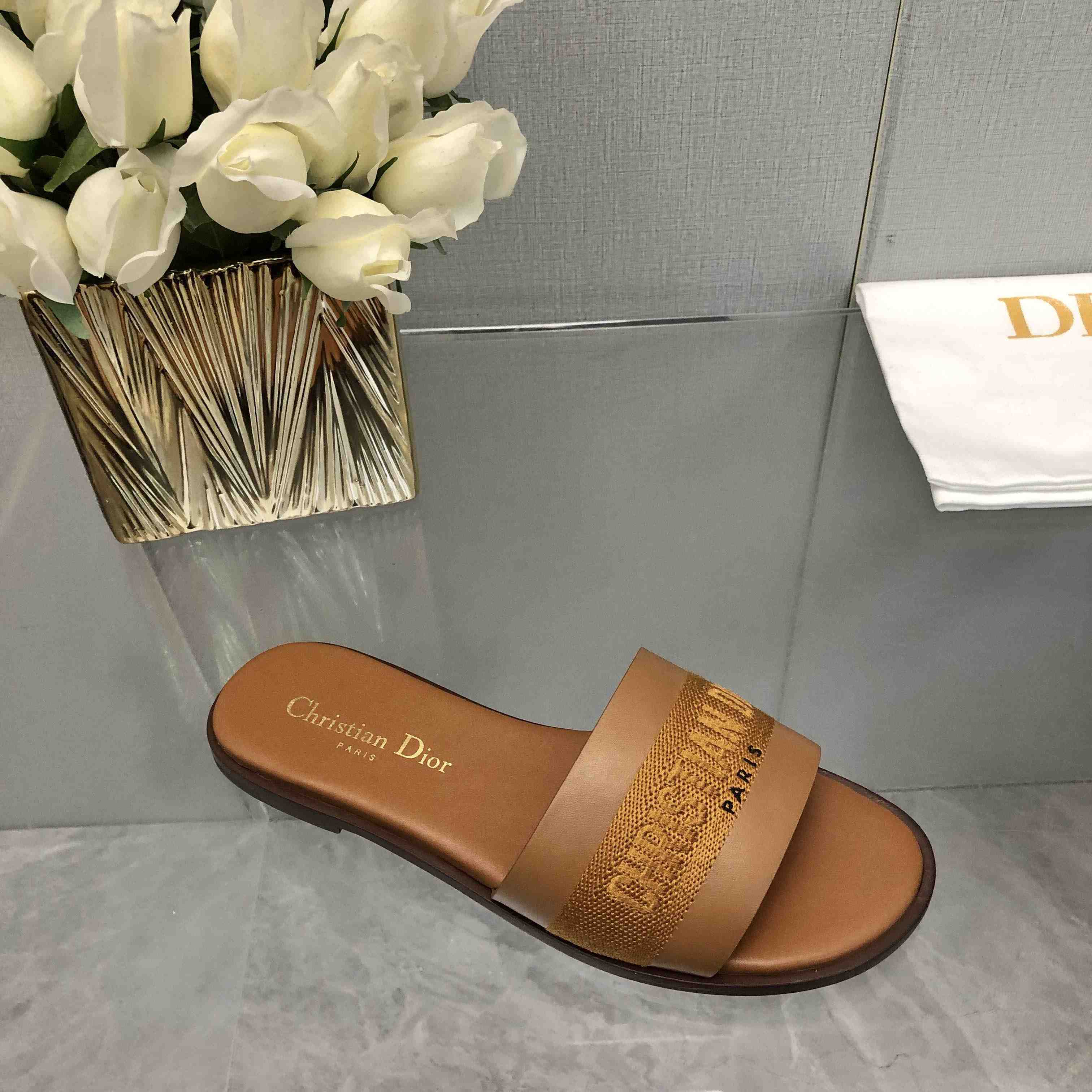 Dior Dway Slide - FashionPlug