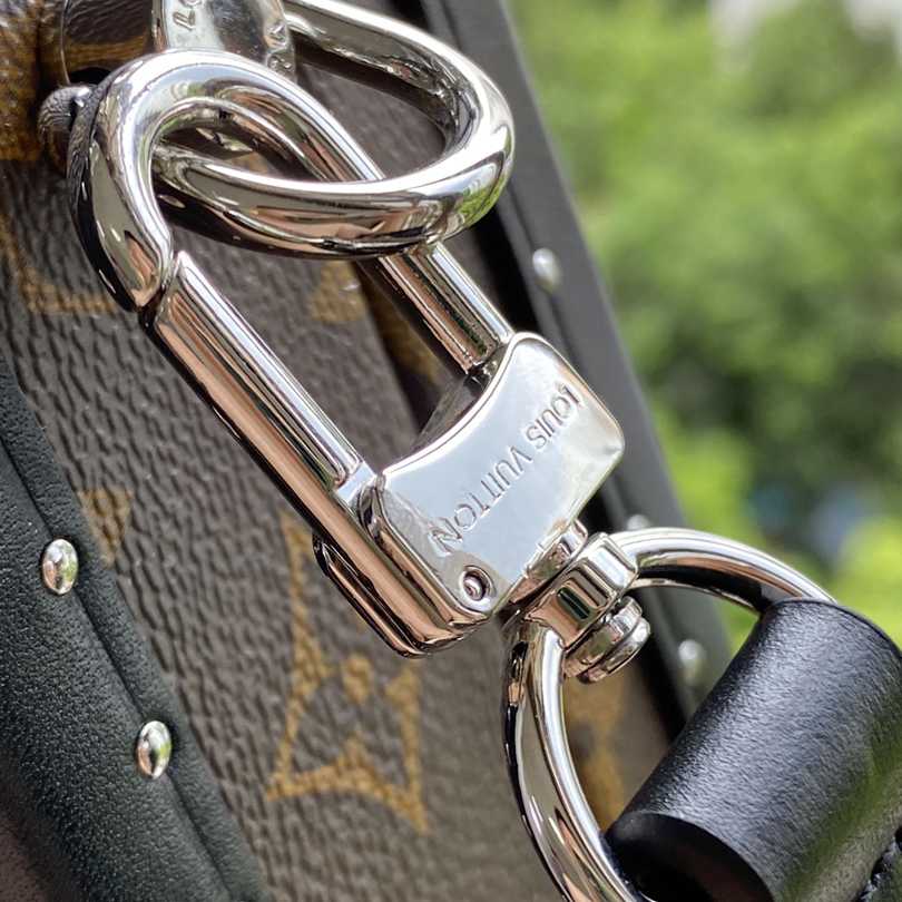 Louis Vuitton Clutch Box   M20252 - FashionPlug