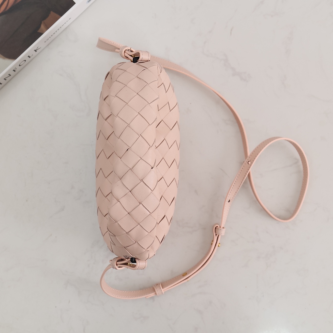 Bottega Veneta Mini Hop - FashionPlug
