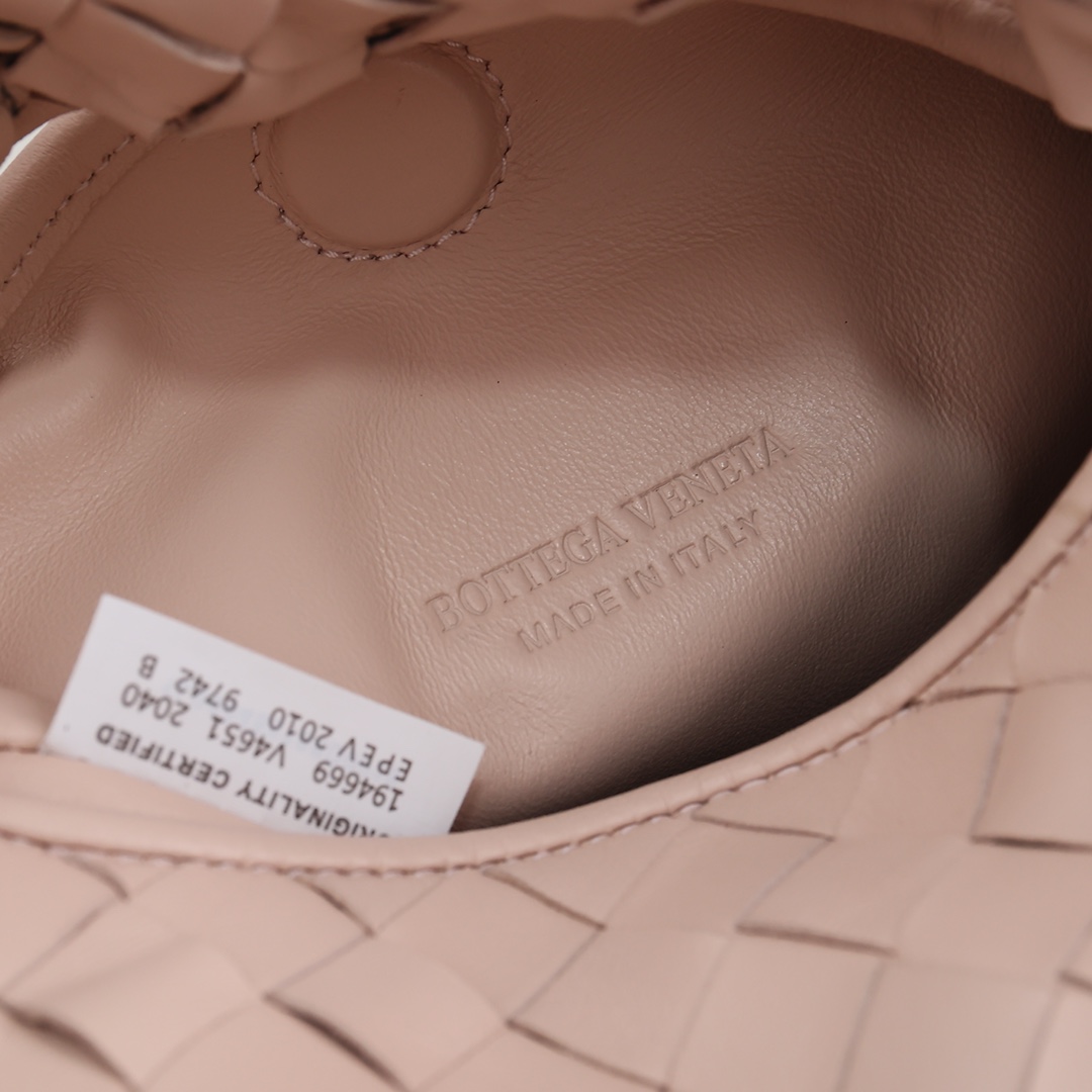 Bottega Veneta Mini Hop - FashionPlug