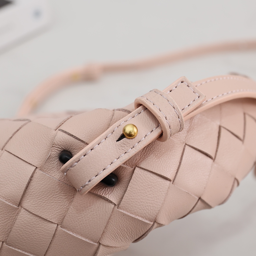 Bottega Veneta Mini Hop - FashionPlug