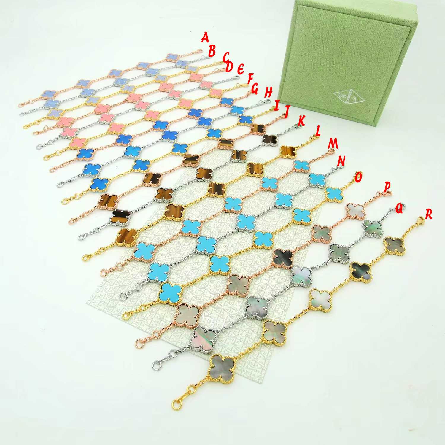 Van Cleef & Arpels Bracelet - FashionPlug