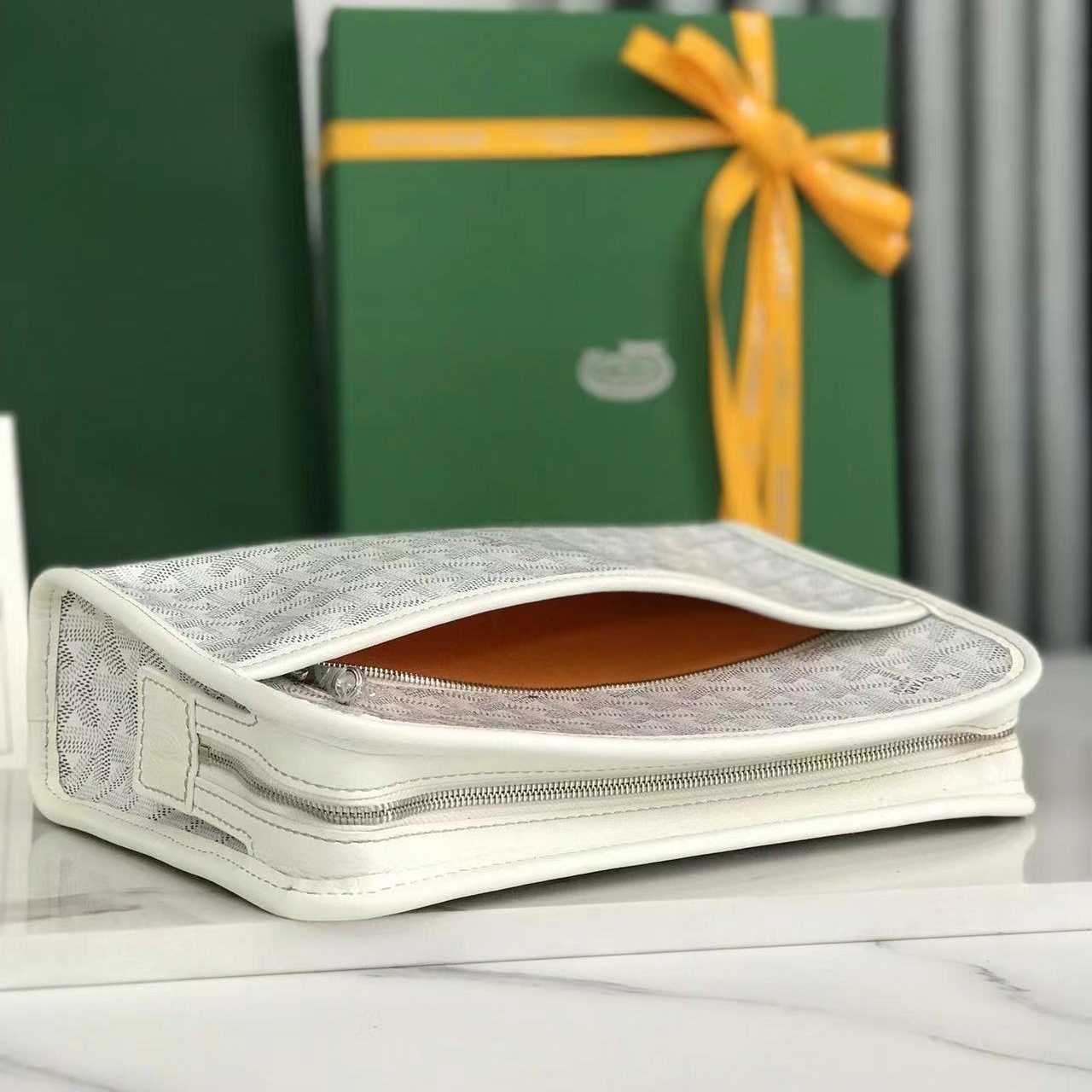 Goyard Jouvence GM Toiletry Bag - FashionPlug