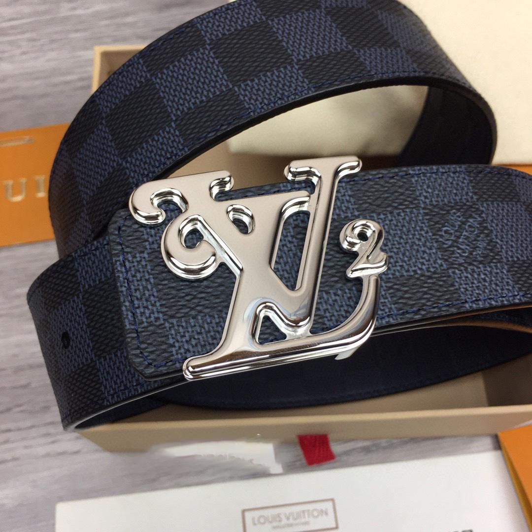 Louis Vuitton 40MM Reversible Belt - FashionPlug