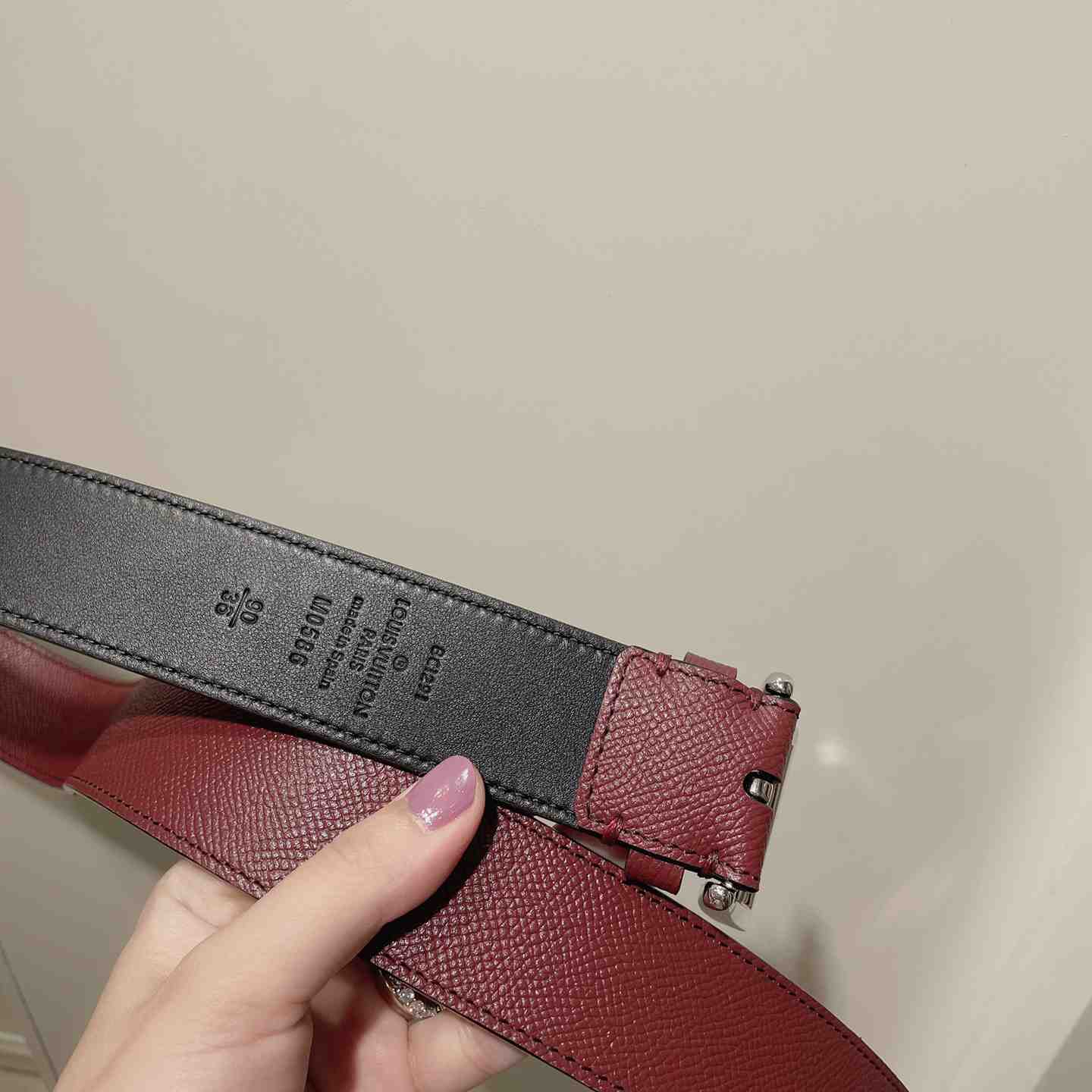 Louis Vuitton LV City Pin 35mm Belt   M0586T - FashionPlug