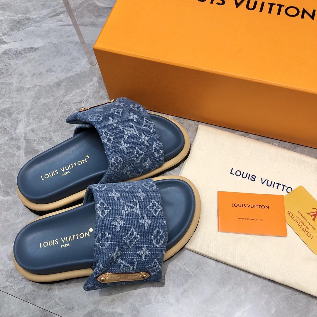 Louis Vuitton Pool Pillow Flat Comfort Mule     1ACJVH - FashionPlug