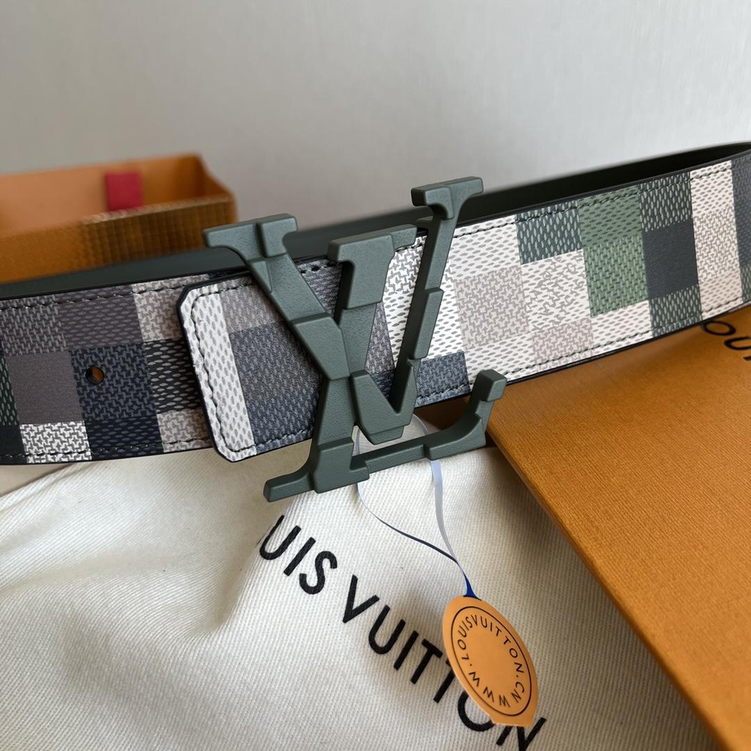 Louis Vuitton LV Mega Pixel 40mm Reversible Belt   M8470V - FashionPlug