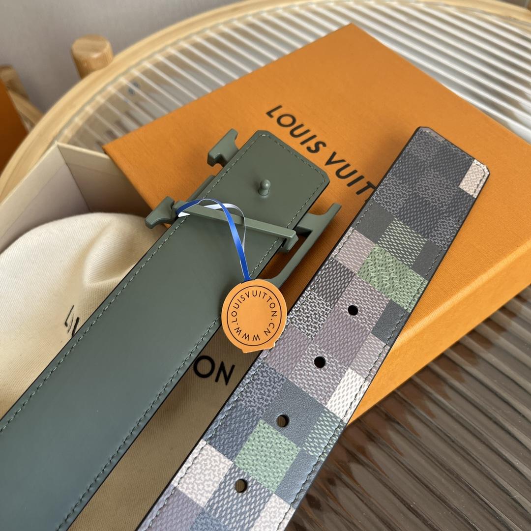 Louis Vuitton LV Mega Pixel 40mm Reversible Belt   M8470V - FashionPlug