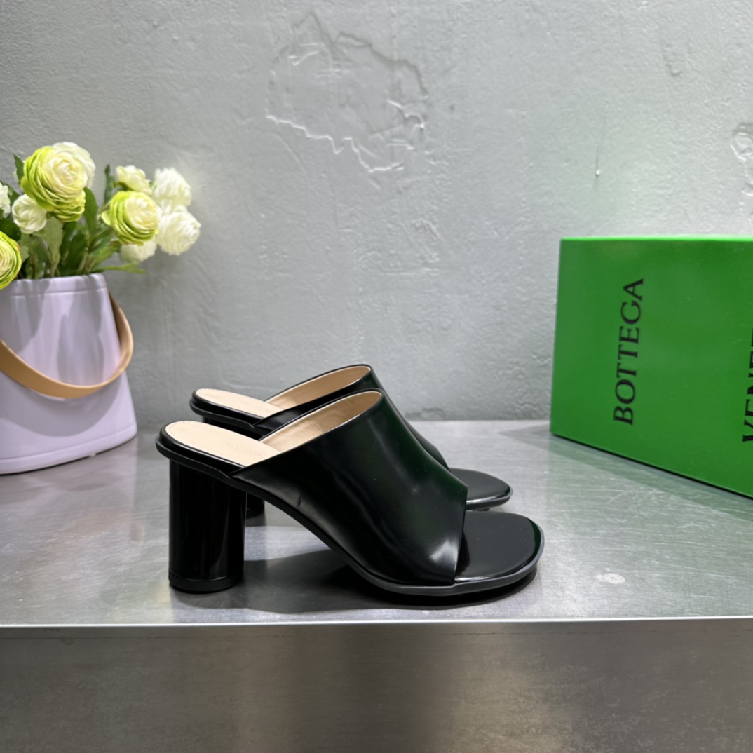 Bottega Veneta Atomic Mule - FashionPlug