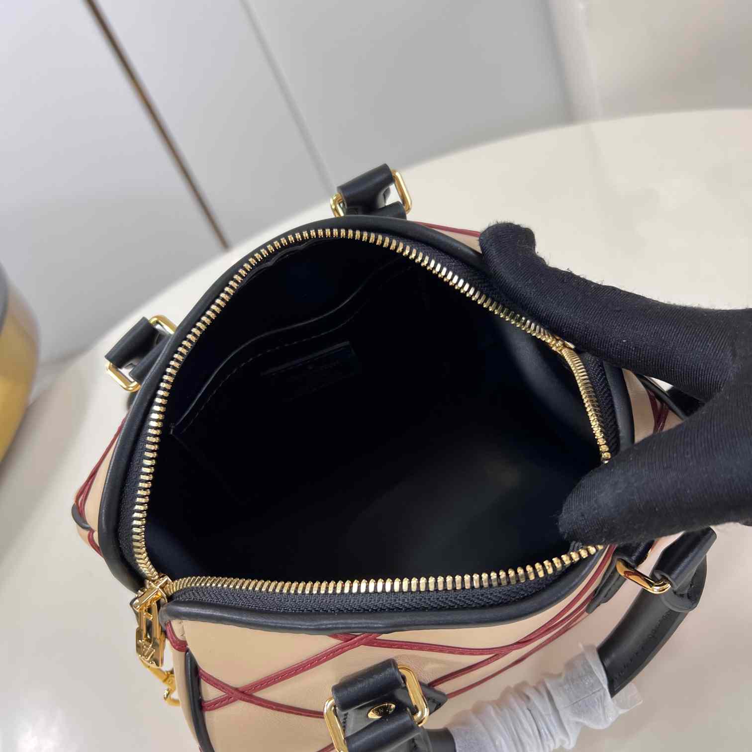 Louis Vuitton Speedy Bandouliere 20    M24261 - FashionPlug