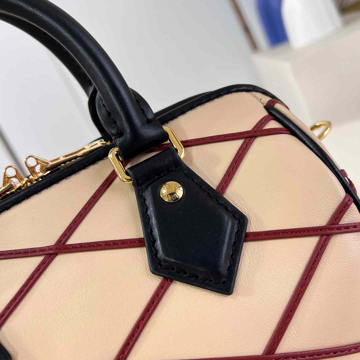 Louis Vuitton Speedy Bandouliere 20    M24261 - FashionPlug