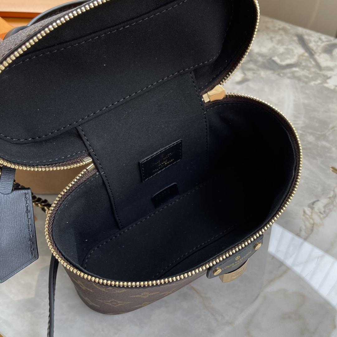 Louis Vuitton Vanity Chain Pouch    M47125 - FashionPlug