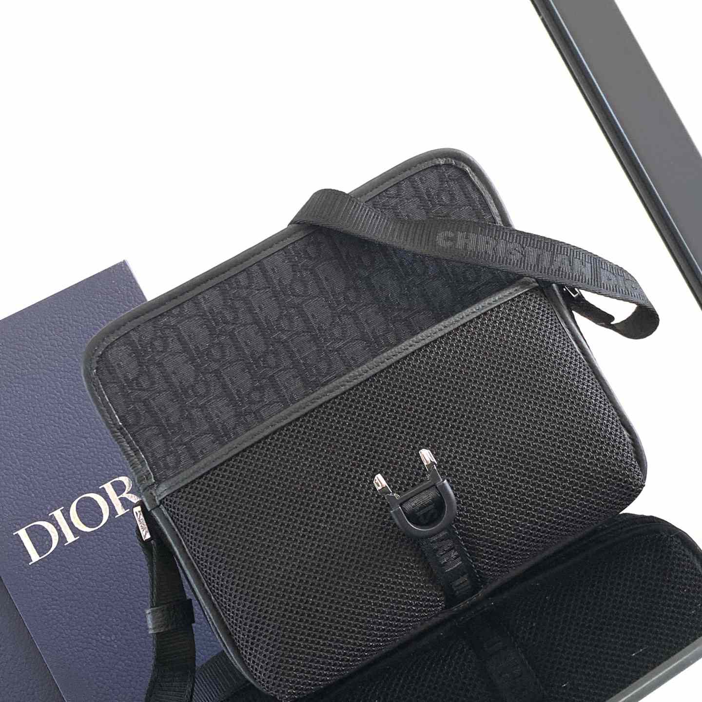 Dior 8 Bag With Strap - FashionPlug