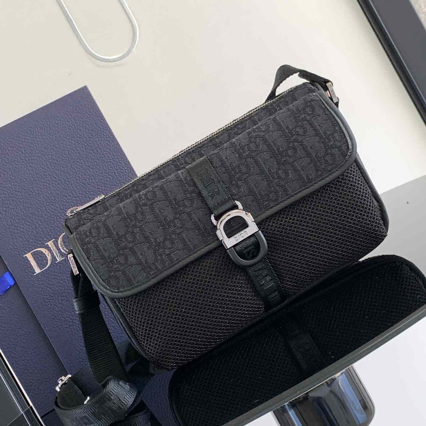 Dior 8 Bag With Strap - FashionPlug