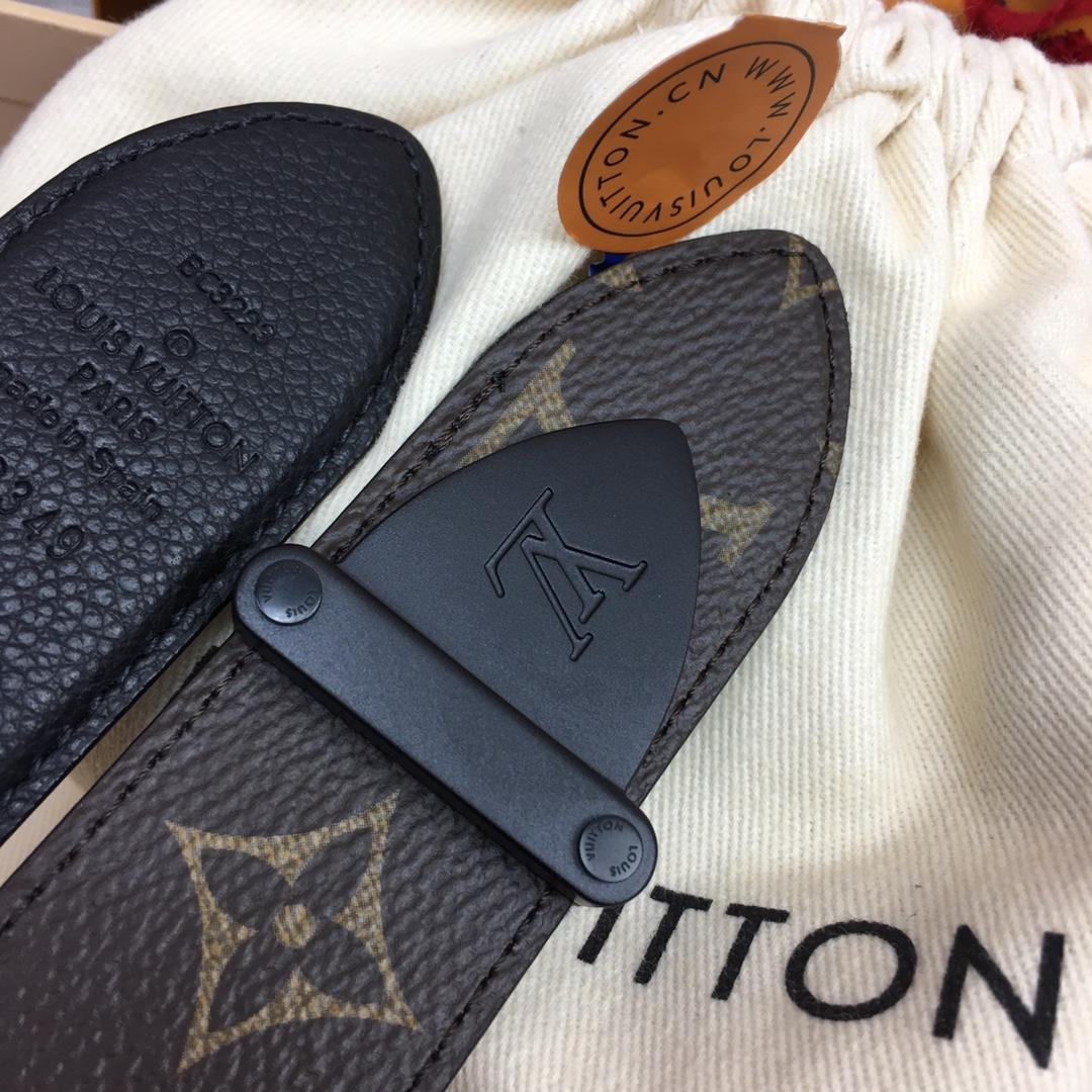 Louis Vuitton LV Trunk 35mm Reversible Belt - FashionPlug