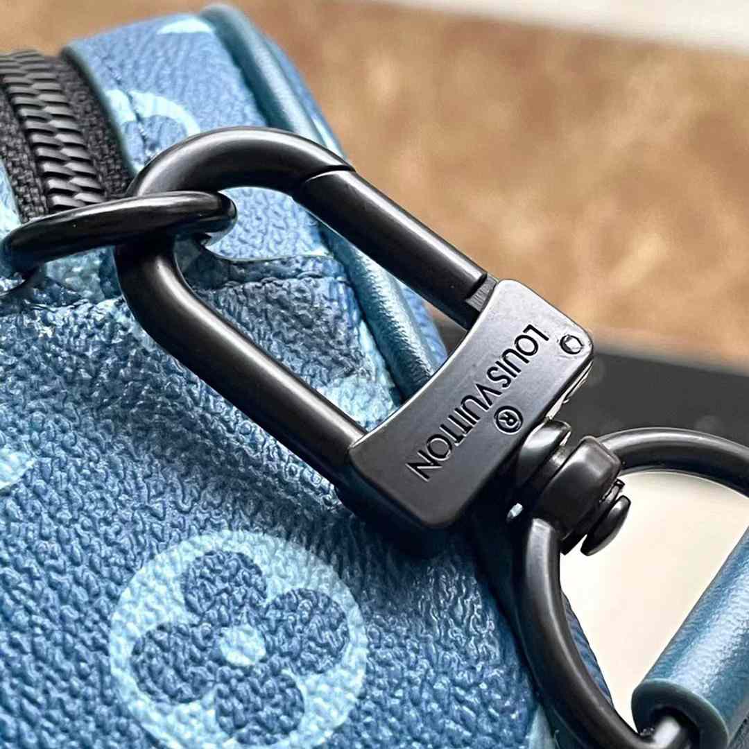 Louis Vuitton Alpha Wearable Wallet   M82801 - FashionPlug