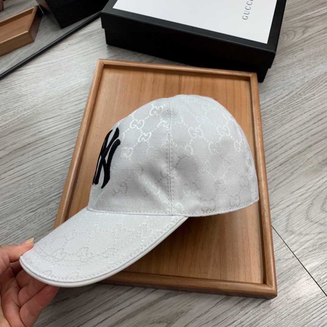 Gucci NY Baseball Cap - FashionPlug