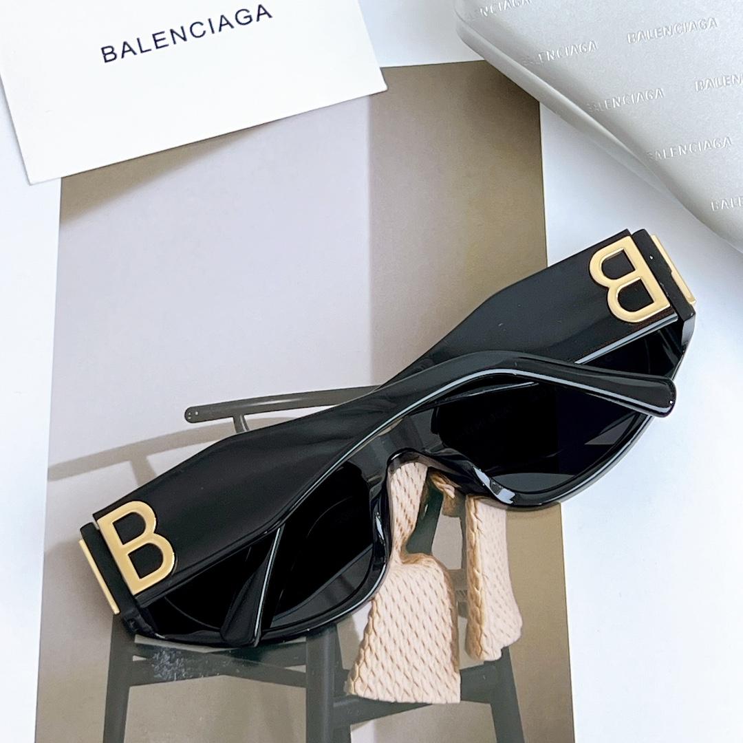 Balenciaga Bossy Round AF Sunglasses In Black - FashionPlug