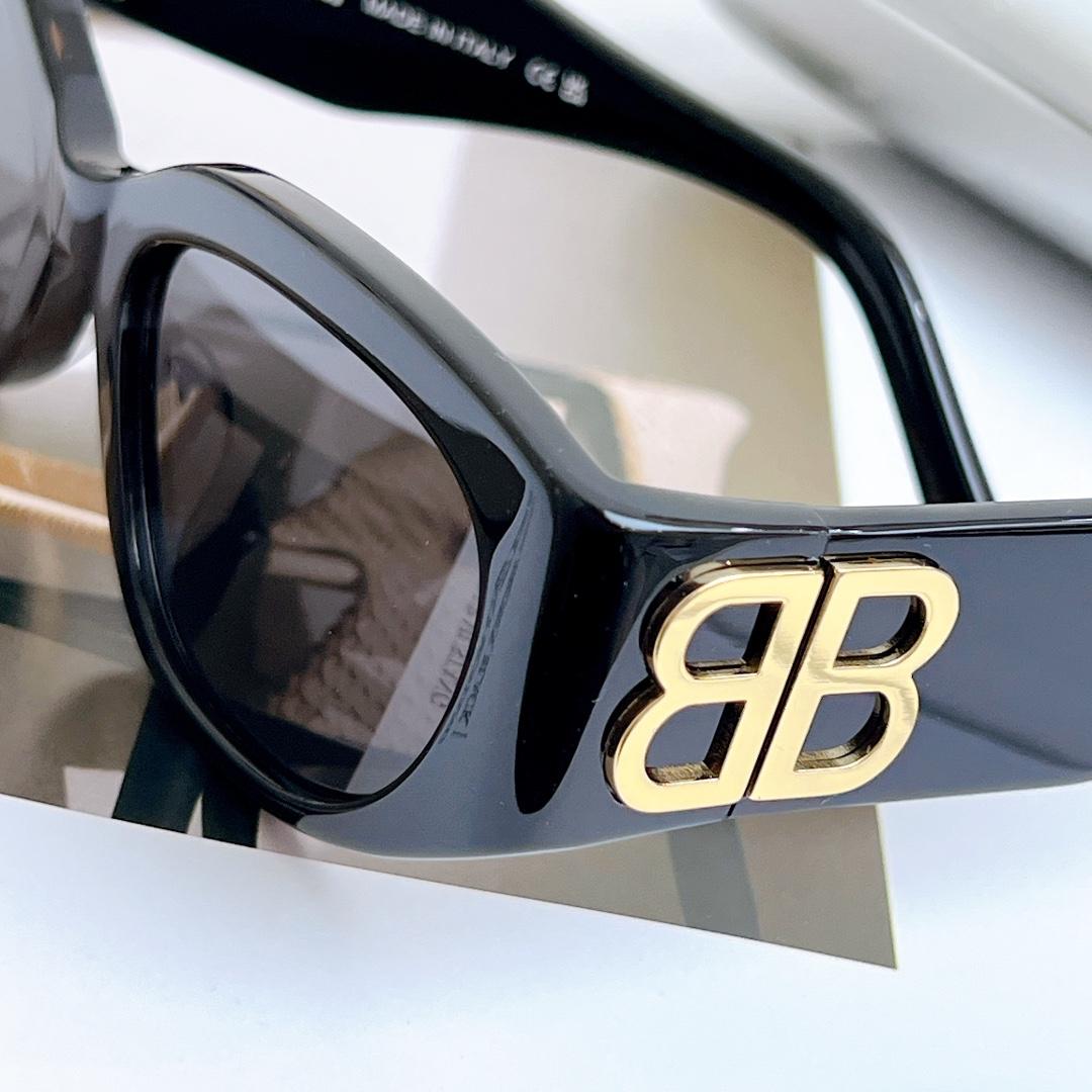 Balenciaga Bossy Round AF Sunglasses In Black - FashionPlug
