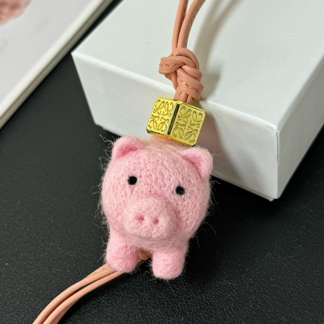 Loewe Pig Charm In Felt - FashionPlug