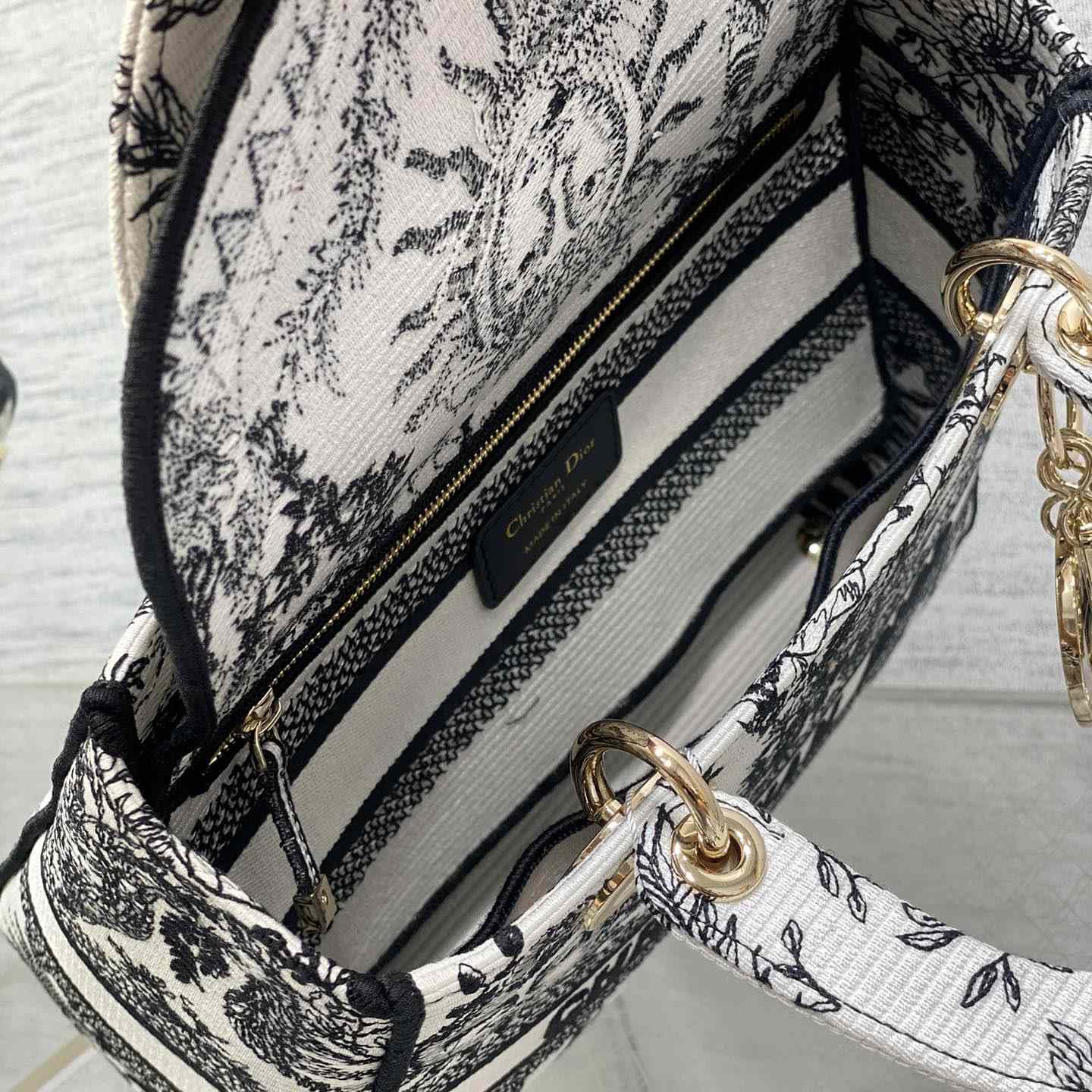 Dior Medium Lady D-Lite Bag - FashionPlug