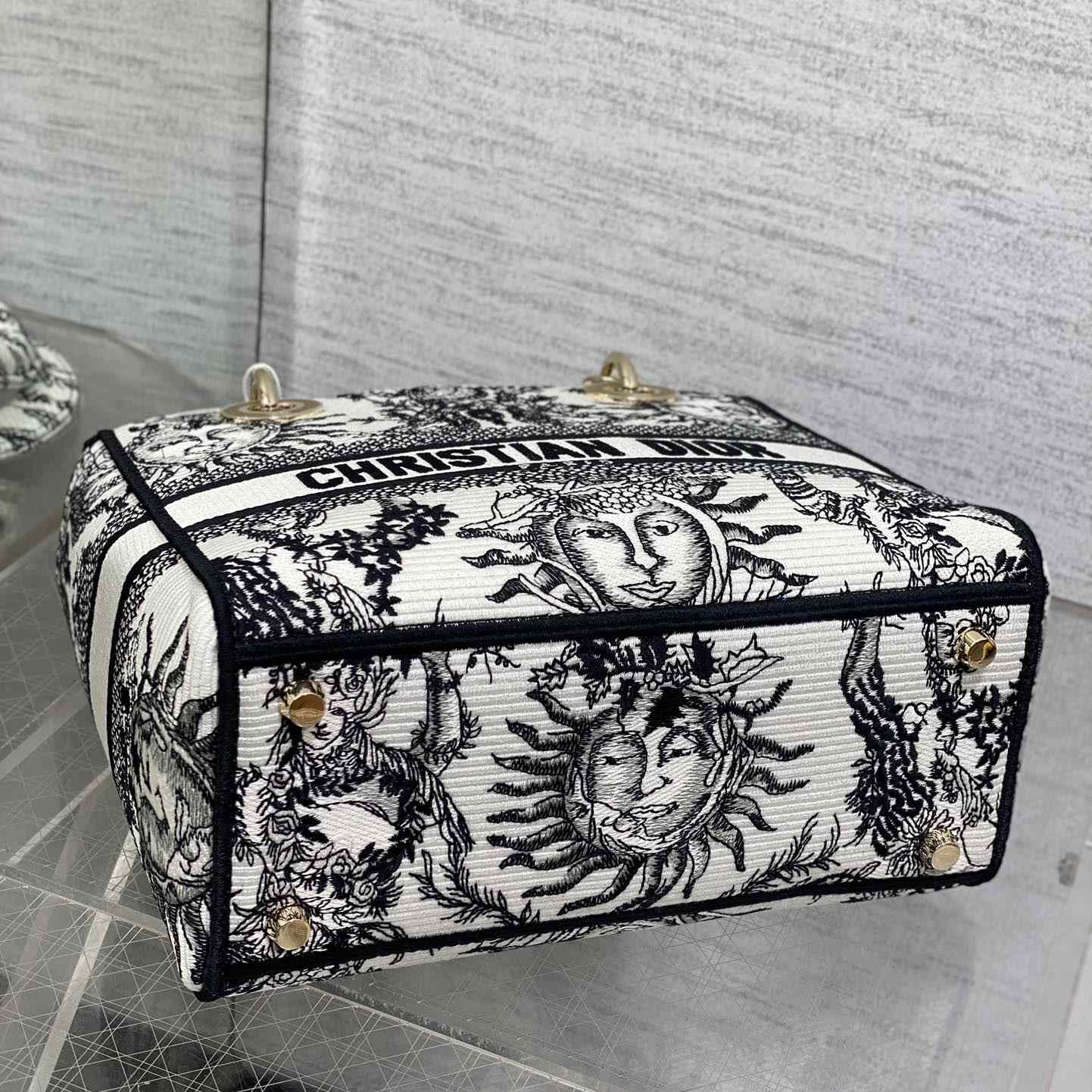 Dior Medium Lady D-Lite Bag - FashionPlug